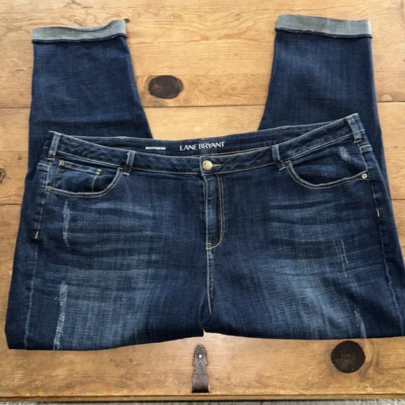 Woman’s Lane Bryant Dark Blue Boyfriend Jeans Size 28W - Picture 3 of 6